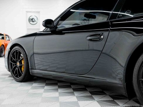 Used 2005 Porsche 911 Carrera S RWD image 30