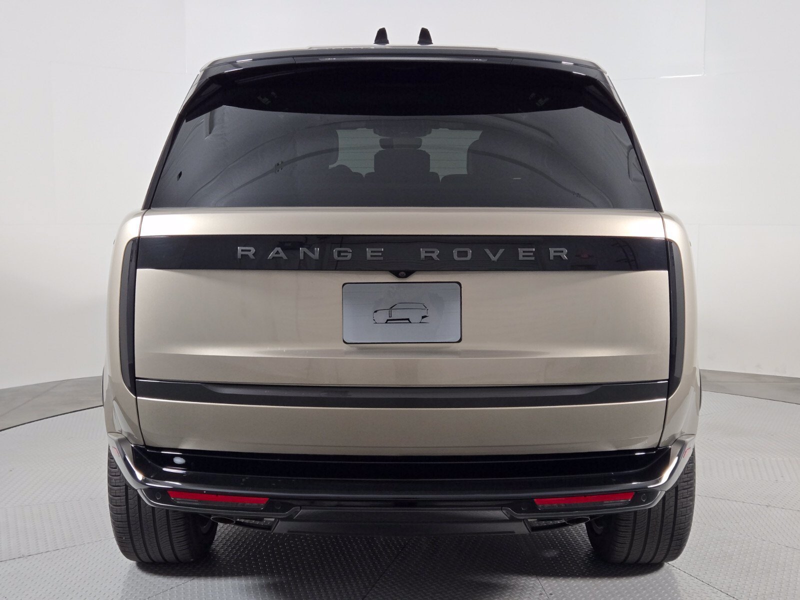 Used 2025 Land Rover Range Rover SE AWD/4WD image 7
