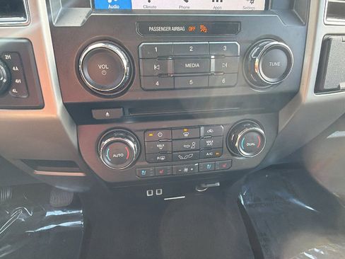 Used 2018 Ford F150 Lariat image 32