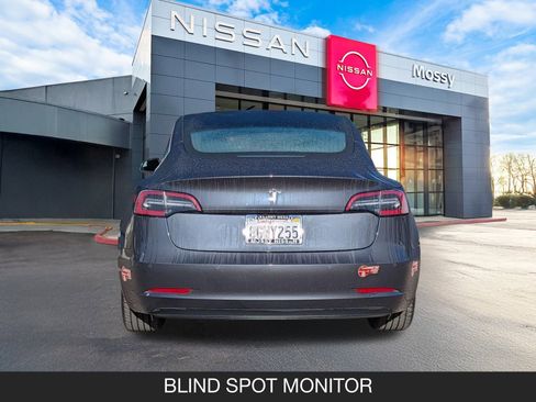 Used 2018 Tesla Model 3 Long Range image 10
