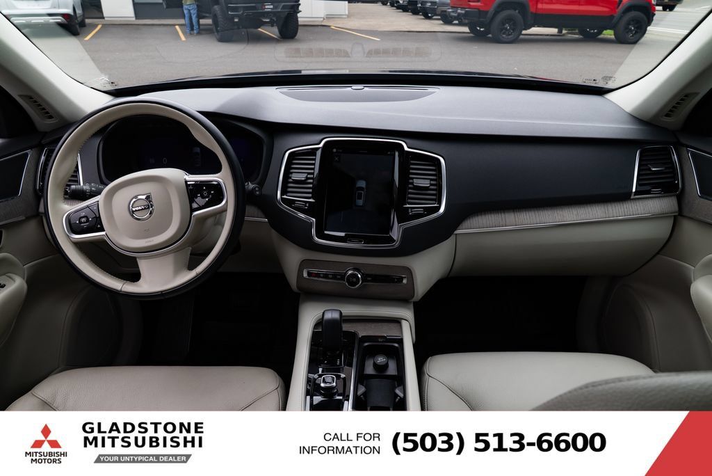 Used 2023 Volvo XC90 B5 Plus w/ Protection Package Premier AWD/4WD image 4