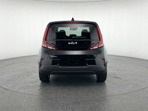 Used 2025 Kia Soul LX w/ LX Technology Package FWD image 7
