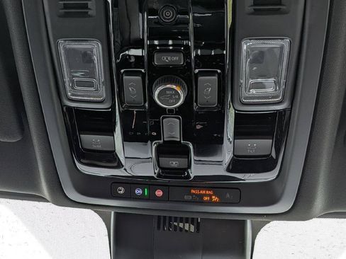 New 2026 GMC Yukon XL Denali Ultimate AWD/4WD image 19