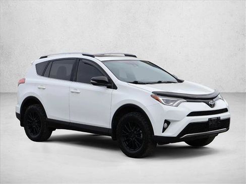 Used 2018 Toyota RAV4 SE w/ Power Extra Value Package AWD/4WD image 3