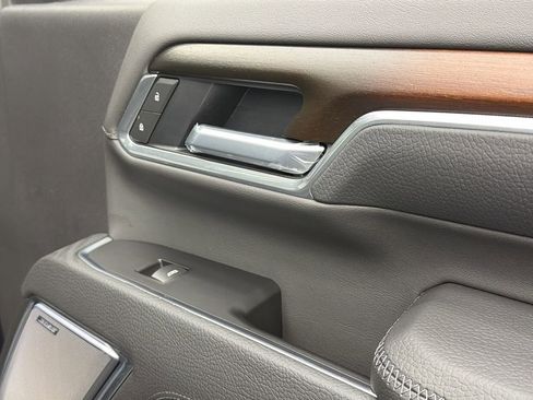 Used 2025 GMC Sierra 3500 Denali w/ Denali Reserve Package image 37