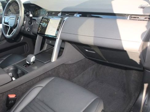 Used 2025 Land Rover Discovery Sport S image 26
