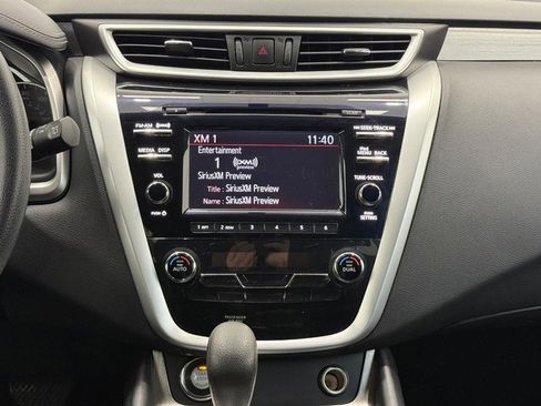 Used 2017 Nissan Murano S image 10