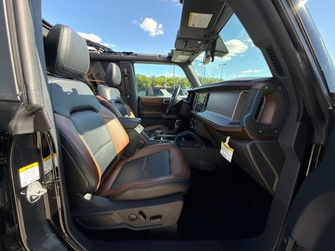 Used 2021 Ford Bronco Outer Banks w/ Sasquatch Package image 9
