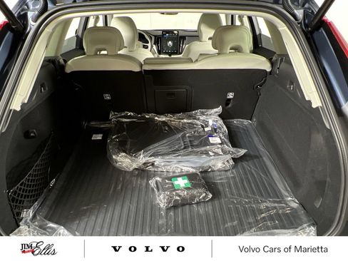 New 2026 Volvo XC60 B5 Ultra w/ Protection Package Premier image 20