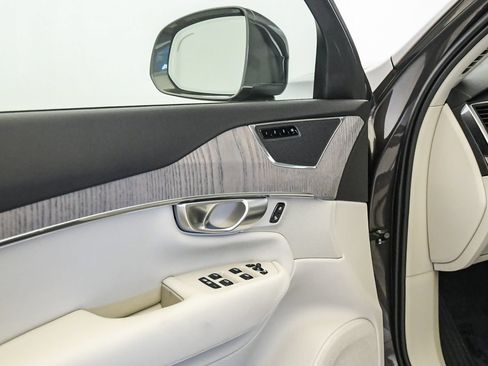 Certified 2024 Volvo XC90 T8 Core AWD/4WD image 26