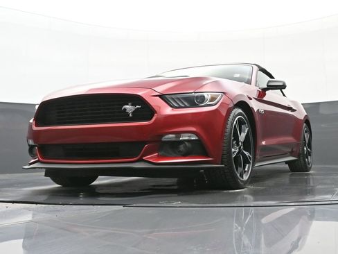 Used 2016 Ford Mustang GT Premium w/ Equipment Group 401A image 38