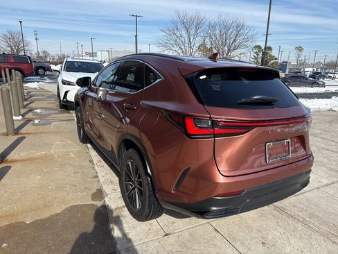 Certified 2025 Lexus NX 250 250 Premium w/ Towing Package (2000 Lbs) image 4