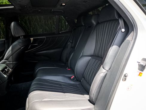 Used 2018 Lexus LS 500 w/ Luxury Package RWD image 8