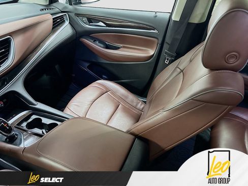 Used 2021 Buick Enclave Avenir w/ Avenir Technology Package AWD/4WD image 28