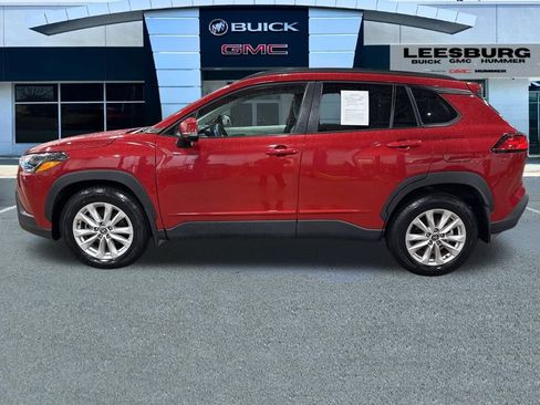 Used 2023 Toyota Corolla Cross LE image 4