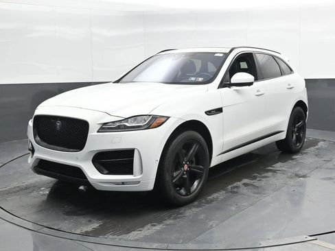 Used 2017 Jaguar F-PACE R-Sport image 5