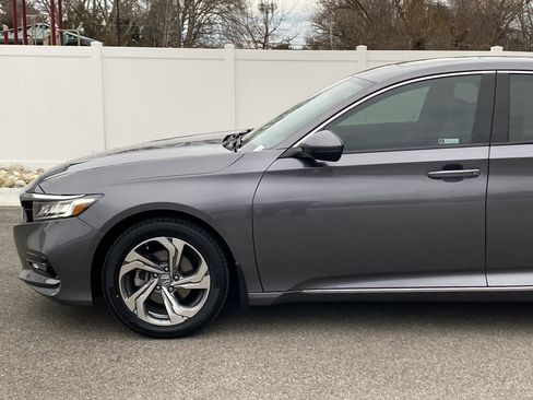 Used 2018 Honda Accord EX-L image 2