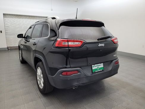 Used 2018 Jeep Cherokee Latitude Plus FWD image 5