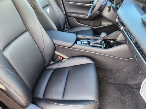 Certified 2025 MAZDA MAZDA3 s Sport image 16