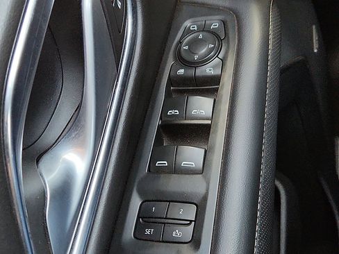 Used 2022 GMC Yukon SLT w/ SLT Premium Package image 22