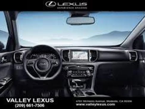 Used 2020 Kia Sportage S image 6