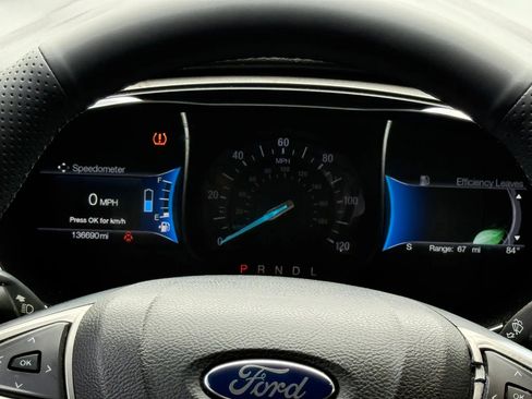 Used 2018 Ford Fusion SE FWD image 8