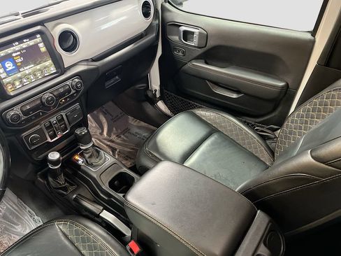 Used 2021 Jeep Wrangler Unlimited Sahara AWD/4WD image 22
