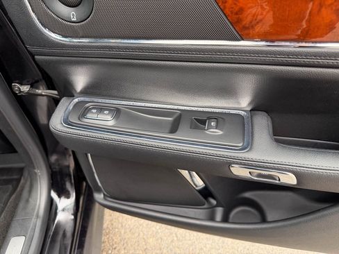 Used 2020 Lincoln Continental Standard w/ Premium Package image 24