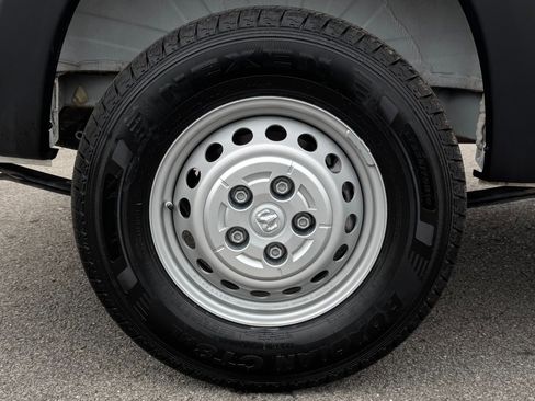 Used 2025 RAM ProMaster 2500 w/ Convenience Group image 52