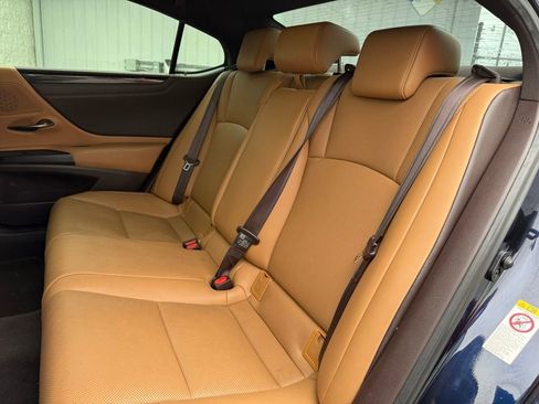 Used 2019 Lexus ES 350 Luxury image 14