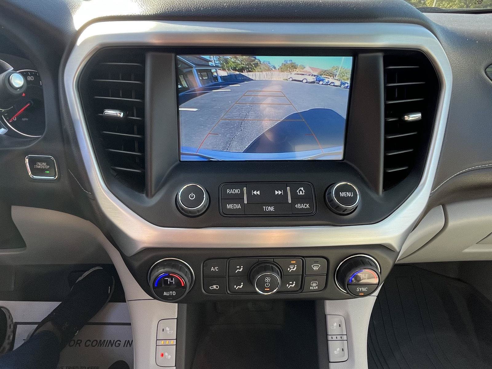 Used 2019 GMC Acadia SLT w/ LPO, Floor Liner Package FWD image 10