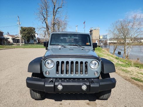Used 2015 Jeep Wrangler Sport w/ Connectivity Group image 8