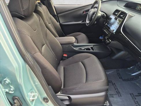 Certified 2022 Toyota Prius LE FWD image 19