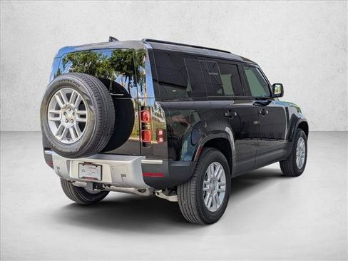 New 2025 Land Rover Defender 110 S image 2