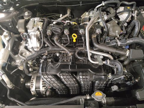 Used 2025 Nissan Altima 2.5 SV FWD image 30