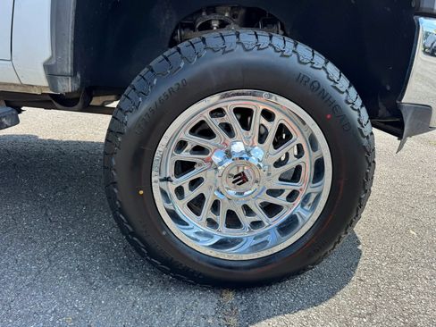 Used 2020 Chevrolet Silverado 2500 LTZ w/ LTZ Premium Package RWD image 18