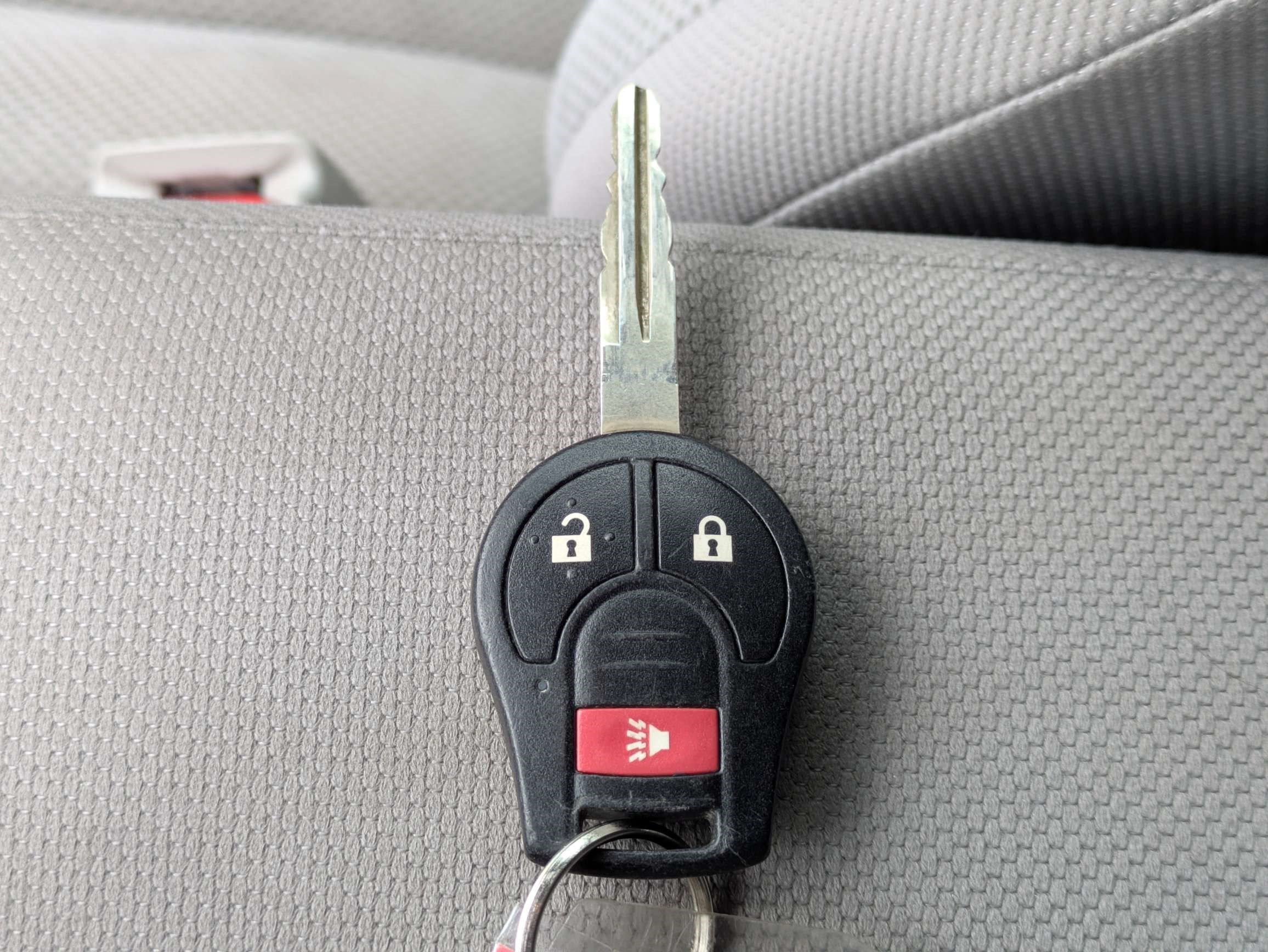 Used 2013 Nissan Rogue S FWD image 26