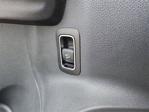 New 2026 Mercedes-Benz GLB 250 4MATIC image 23