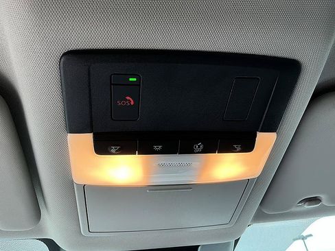 Certified 2023 Nissan Rogue SV FWD image 20