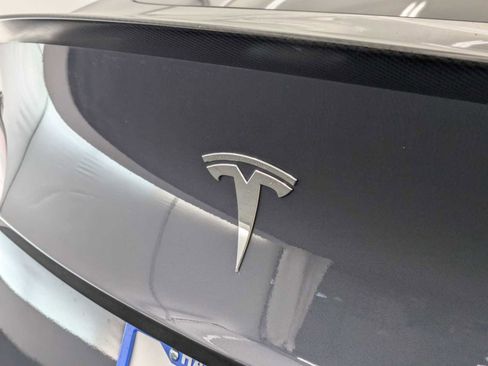 Used 2022 Tesla Model Y Performance AWD/4WD image 12