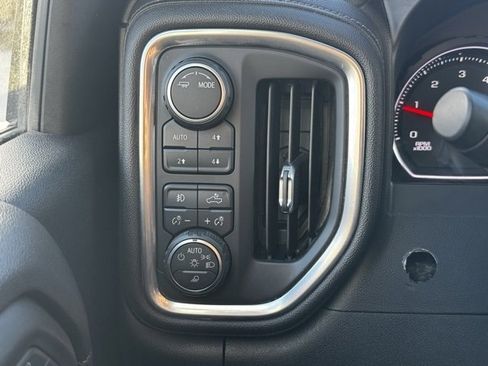 Used 2020 Chevrolet Silverado 2500 LTZ image 31