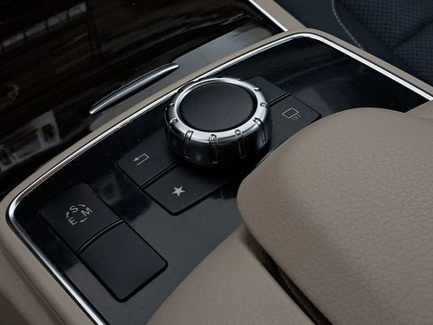 Used 2017 Mercedes-Benz E 400 4MATIC Coupe image 24