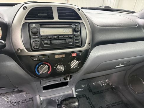 Used 2002 Toyota RAV4 2WD image 12