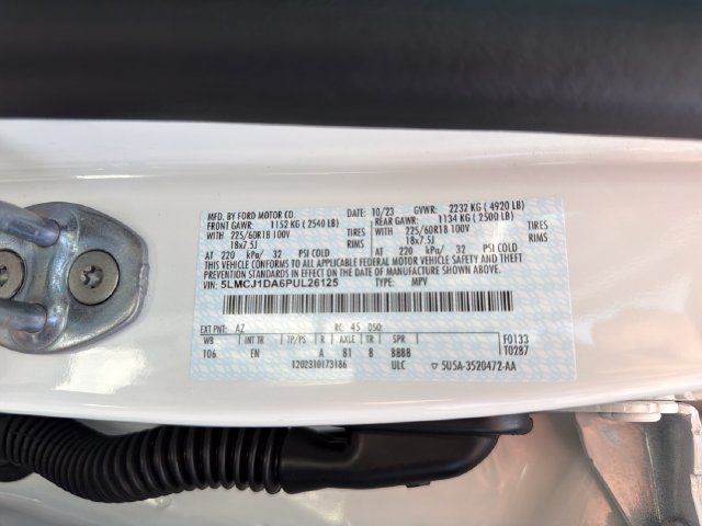 Certified 2023 Lincoln Corsair AWD image 32