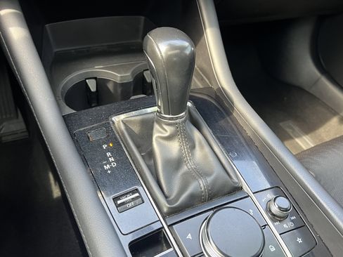 Used 2022 MAZDA MAZDA3 s image 30