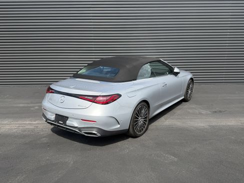 Used 2024 Mercedes-Benz CLE 300 4MATIC Cabriolet image 9