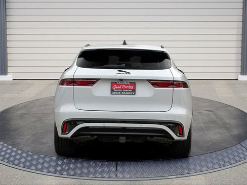Used 2024 Jaguar F-PACE R-Dynamic S image 6