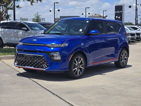 Used 2020 Kia Soul GT-Line FWD image 2