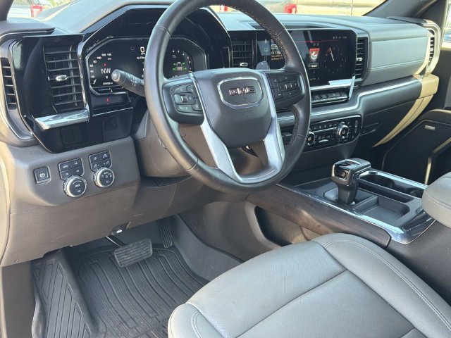 Used 2025 GMC Sierra 1500 SLT w/ SLT Premium Plus Package AWD/4WD image 19
