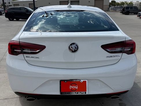 Used 2018 Buick Regal Preferred FWD image 7